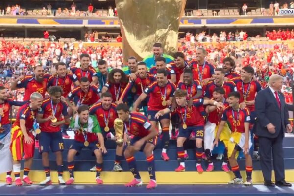 مشاهدة مراسم تتويج اسبانيا بطلأ لكاس العالم 2026  بجودة HD
