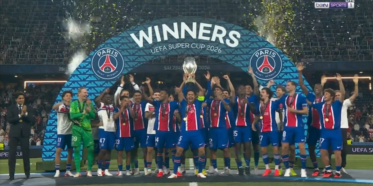 مراسم تتويج باريس سان جيرمان بطلاً لكأس السوبر الاوروبي