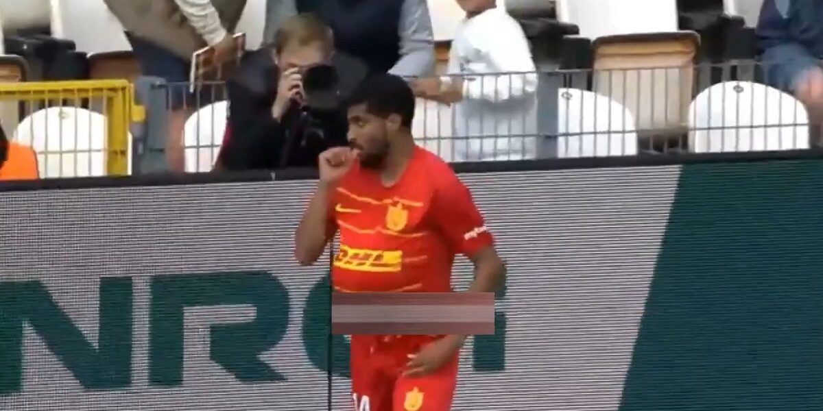 هدف ابراهيم عادل الرائع من مقصية في مرمي سيليكبورج بالدوري الدنماركي